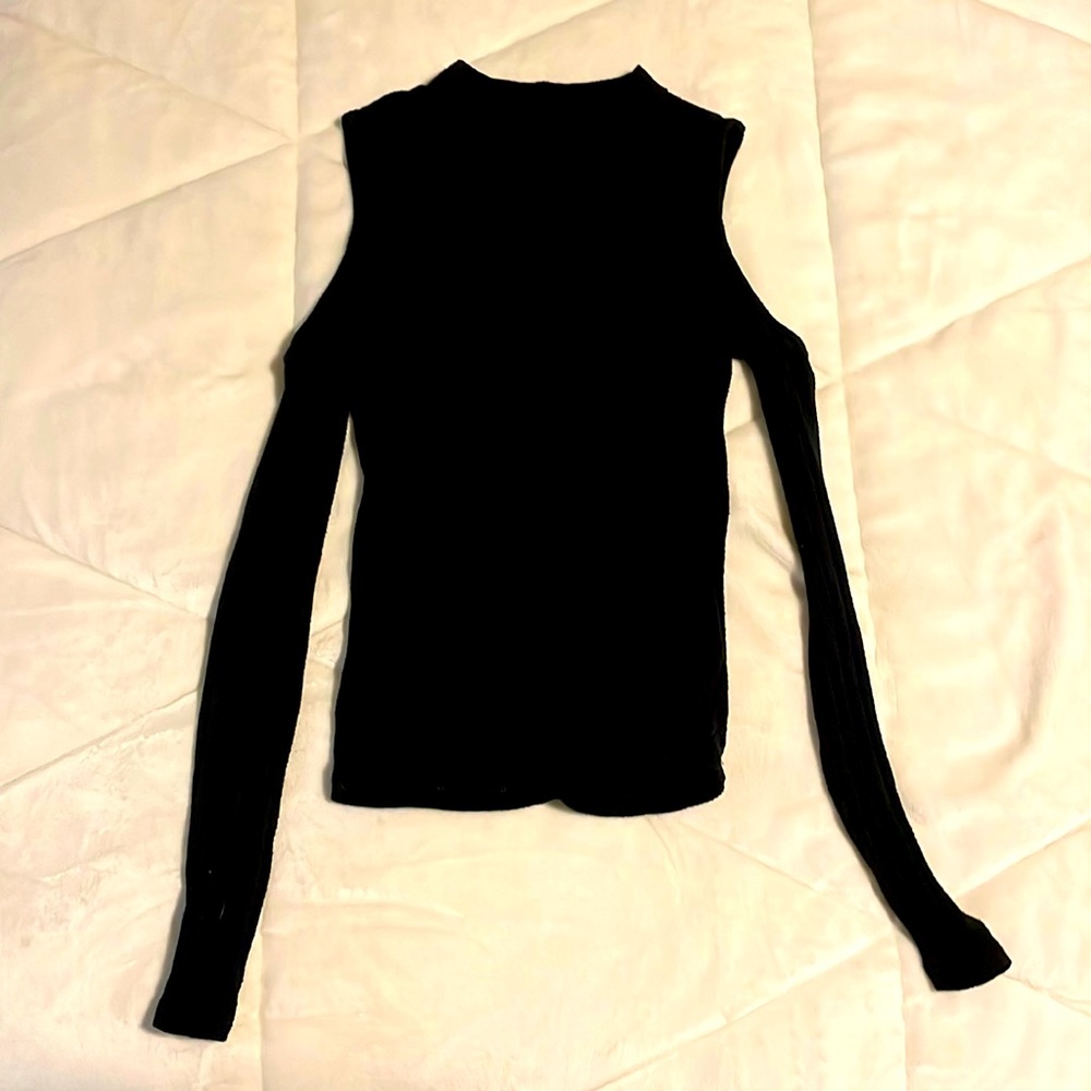 American Eagle- sweater like material: size X-Small.